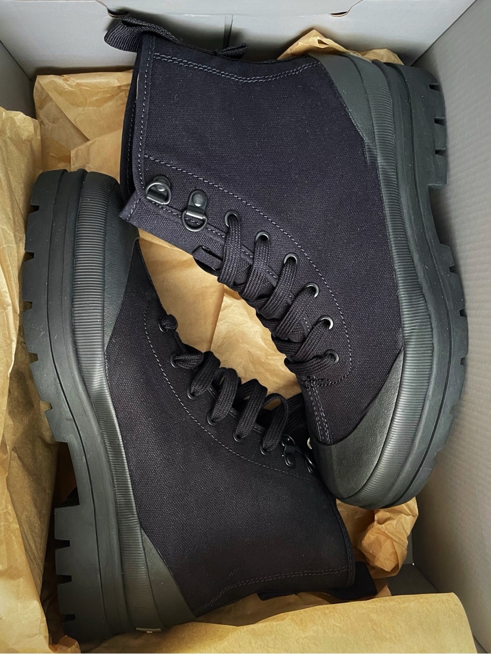 Everlane Women’s Black Canvas Lace-Up Combat Boots Size 8